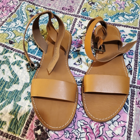 Sandals - Picture 2 of 4